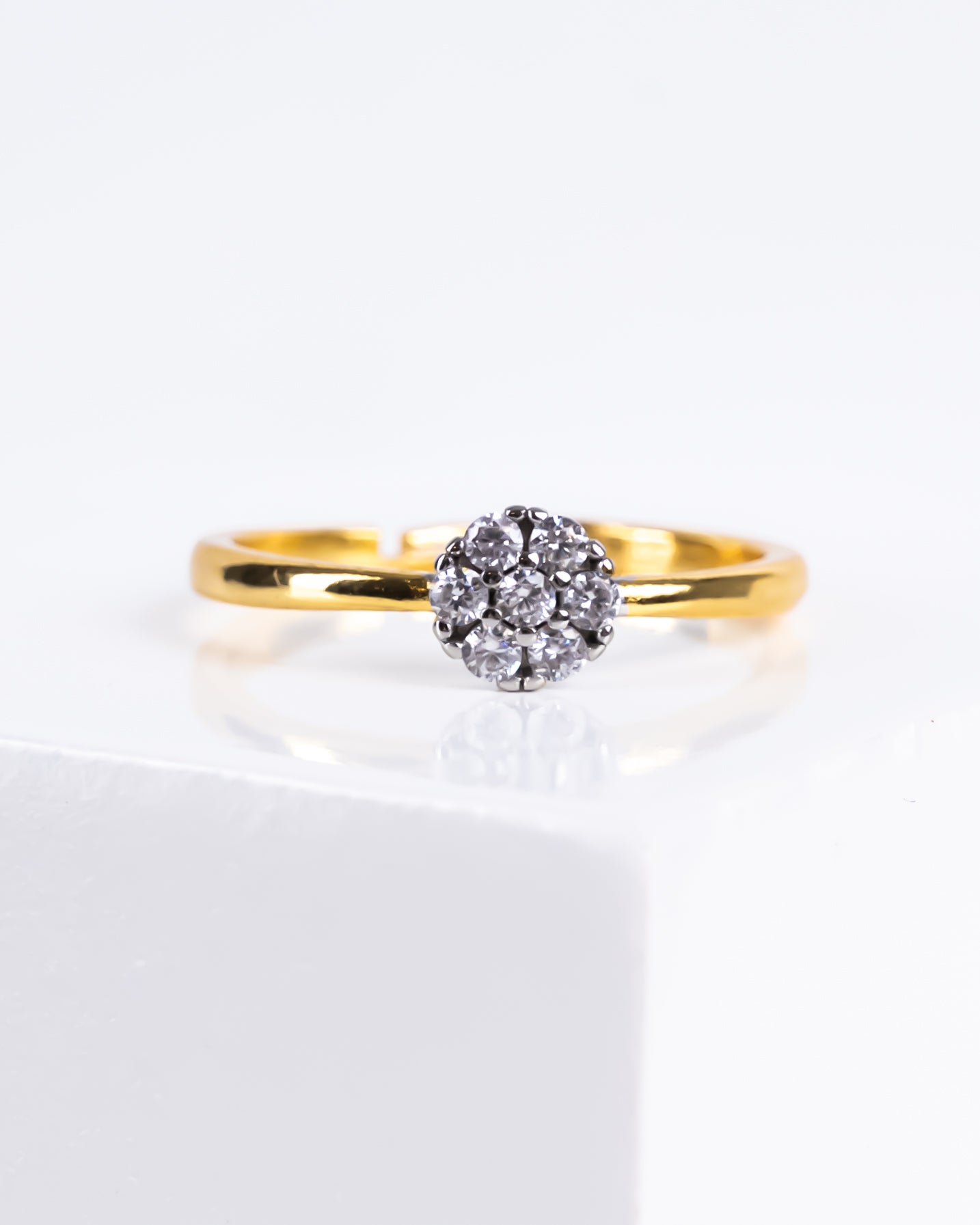 THE DIAMONDS RING