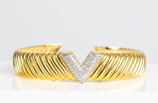 V - Pangle Braclet