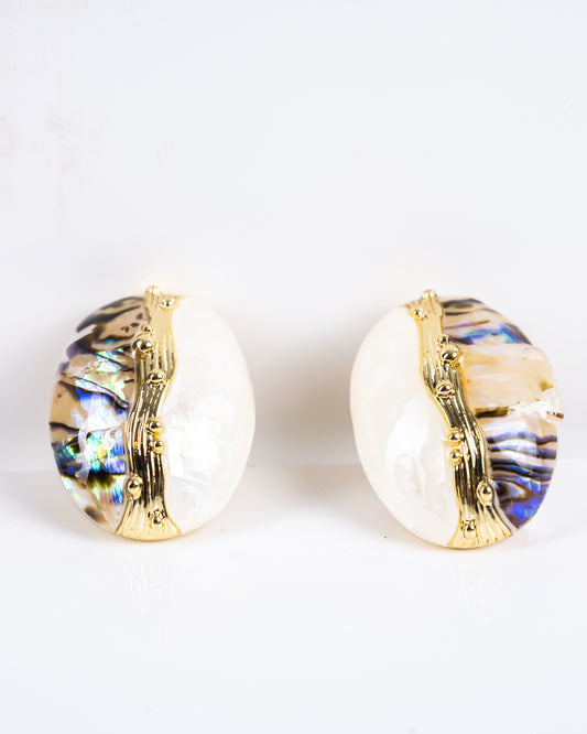 Resin&pearl stud