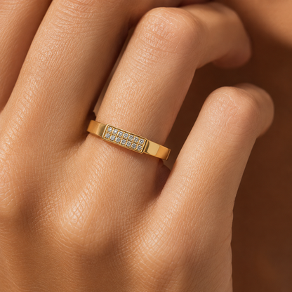 Pavé Bar Pinky Ring