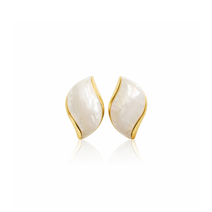Luna Shell Stud Earrings